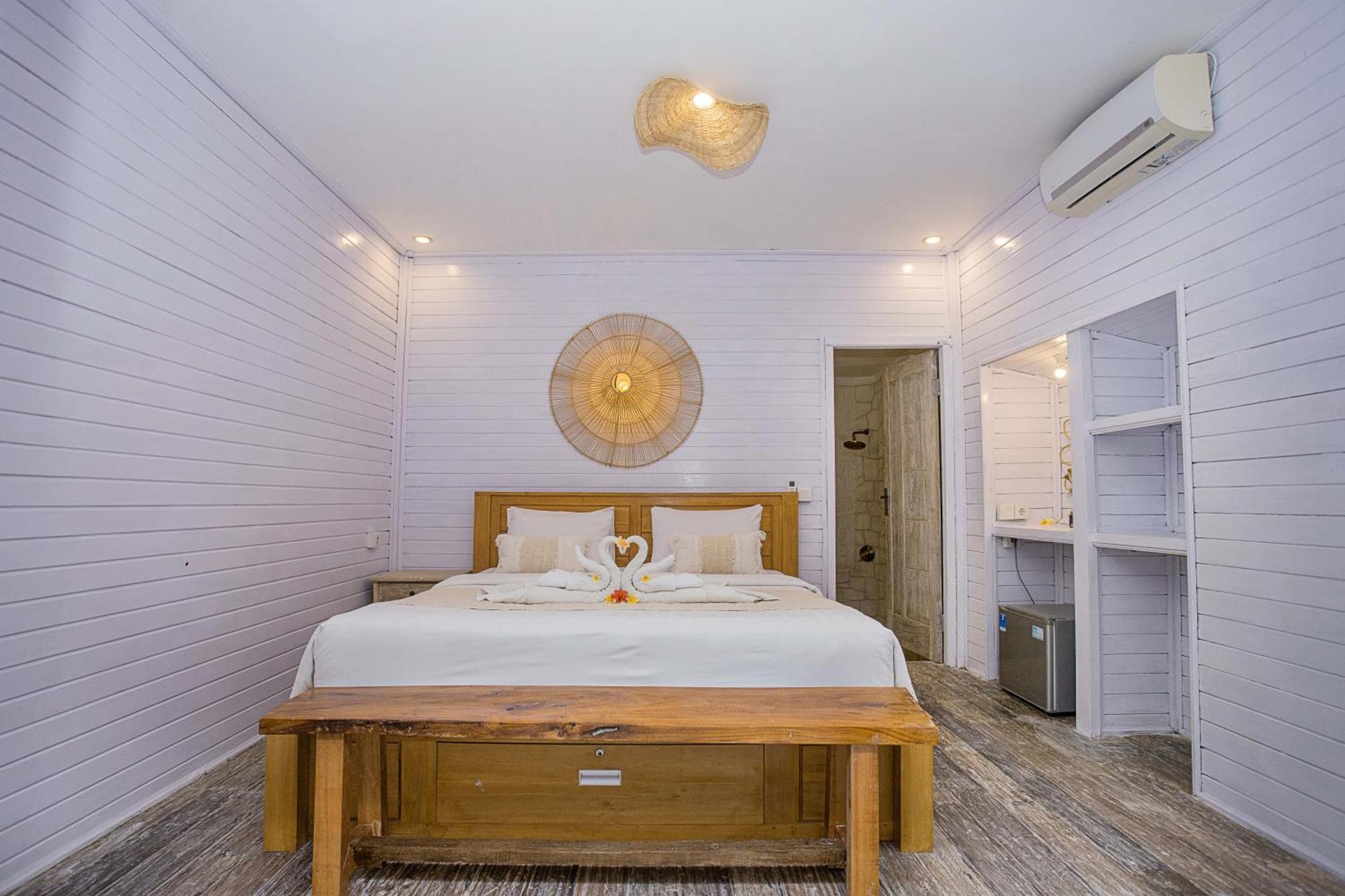 The Puncak Private Villa レンボンガン島 エクステリア 写真