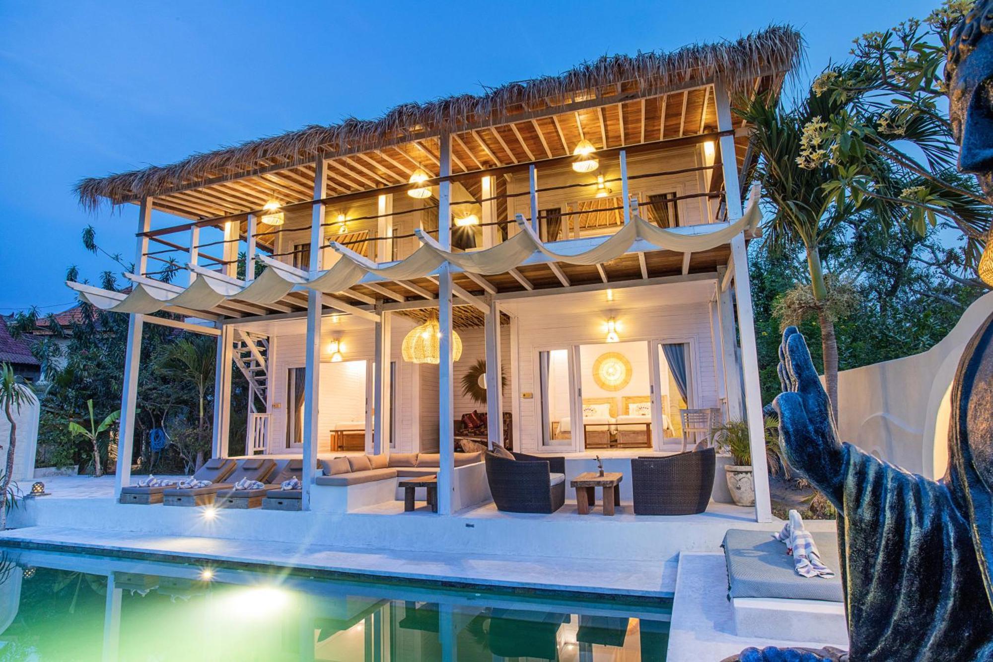 The Puncak Private Villa レンボンガン島 エクステリア 写真