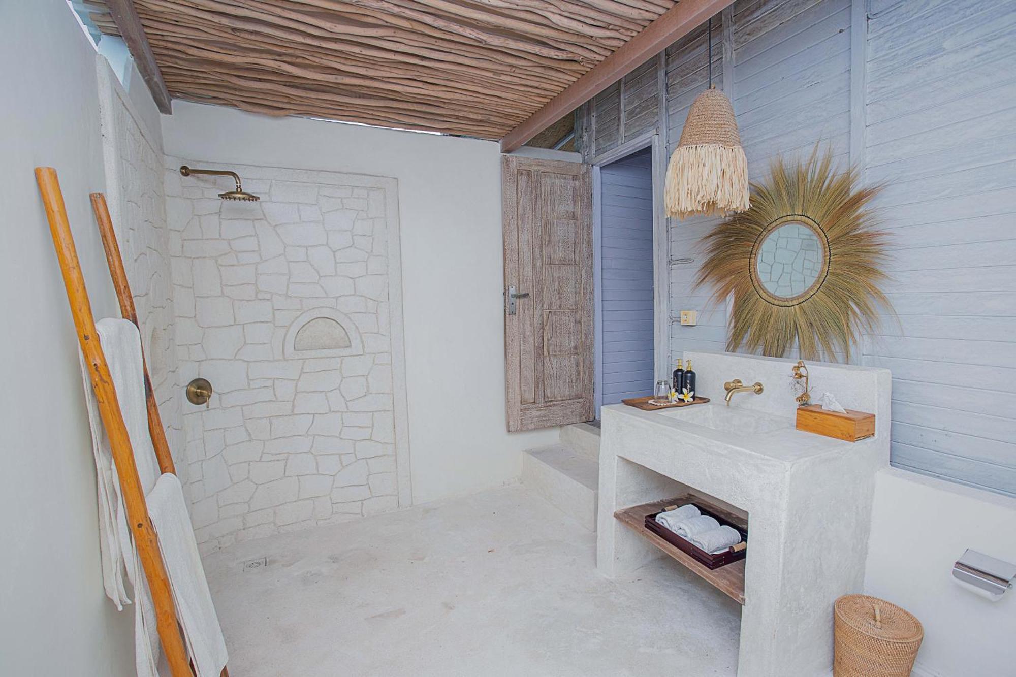 The Puncak Private Villa レンボンガン島 エクステリア 写真
