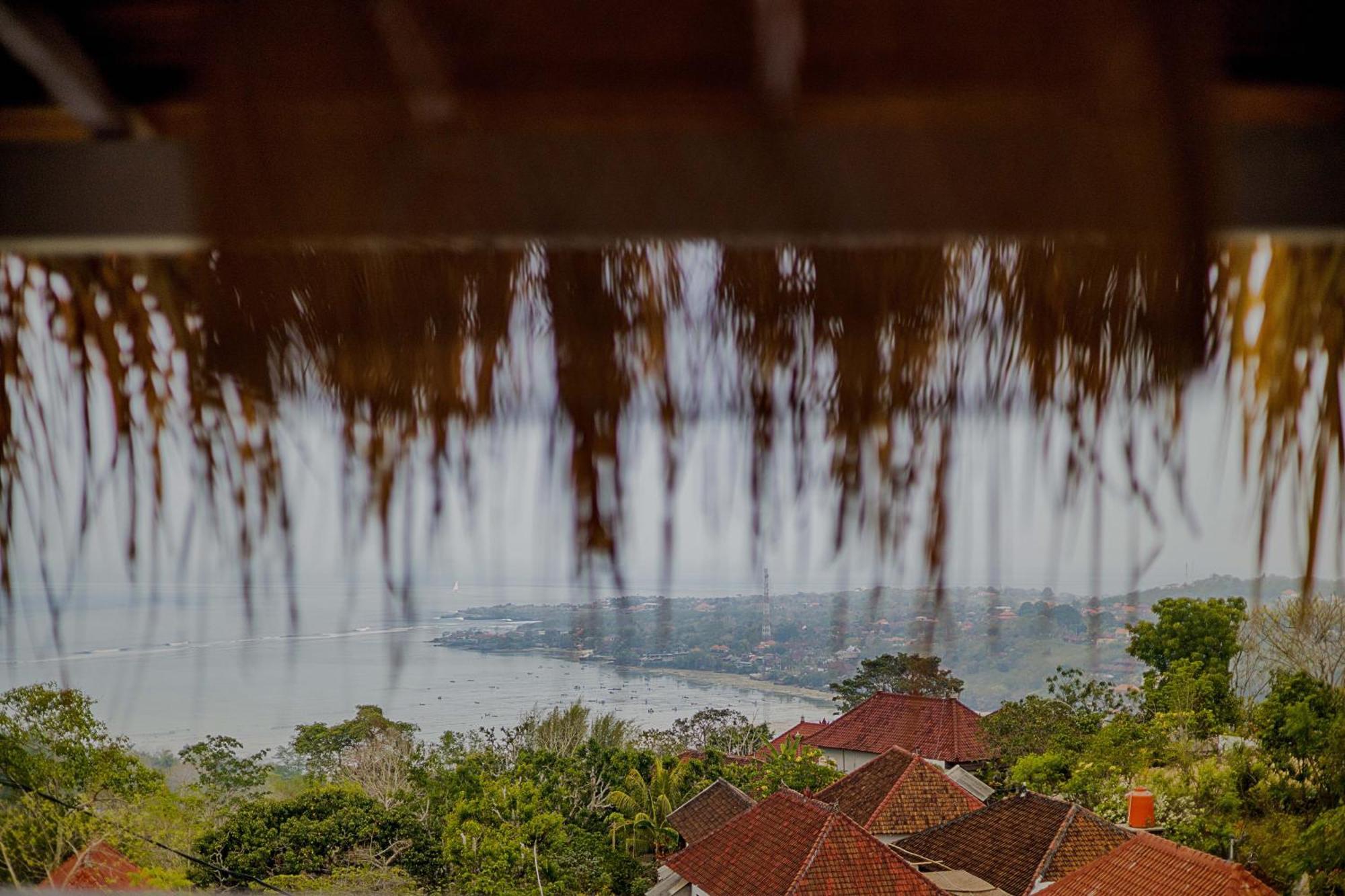 The Puncak Private Villa レンボンガン島 エクステリア 写真