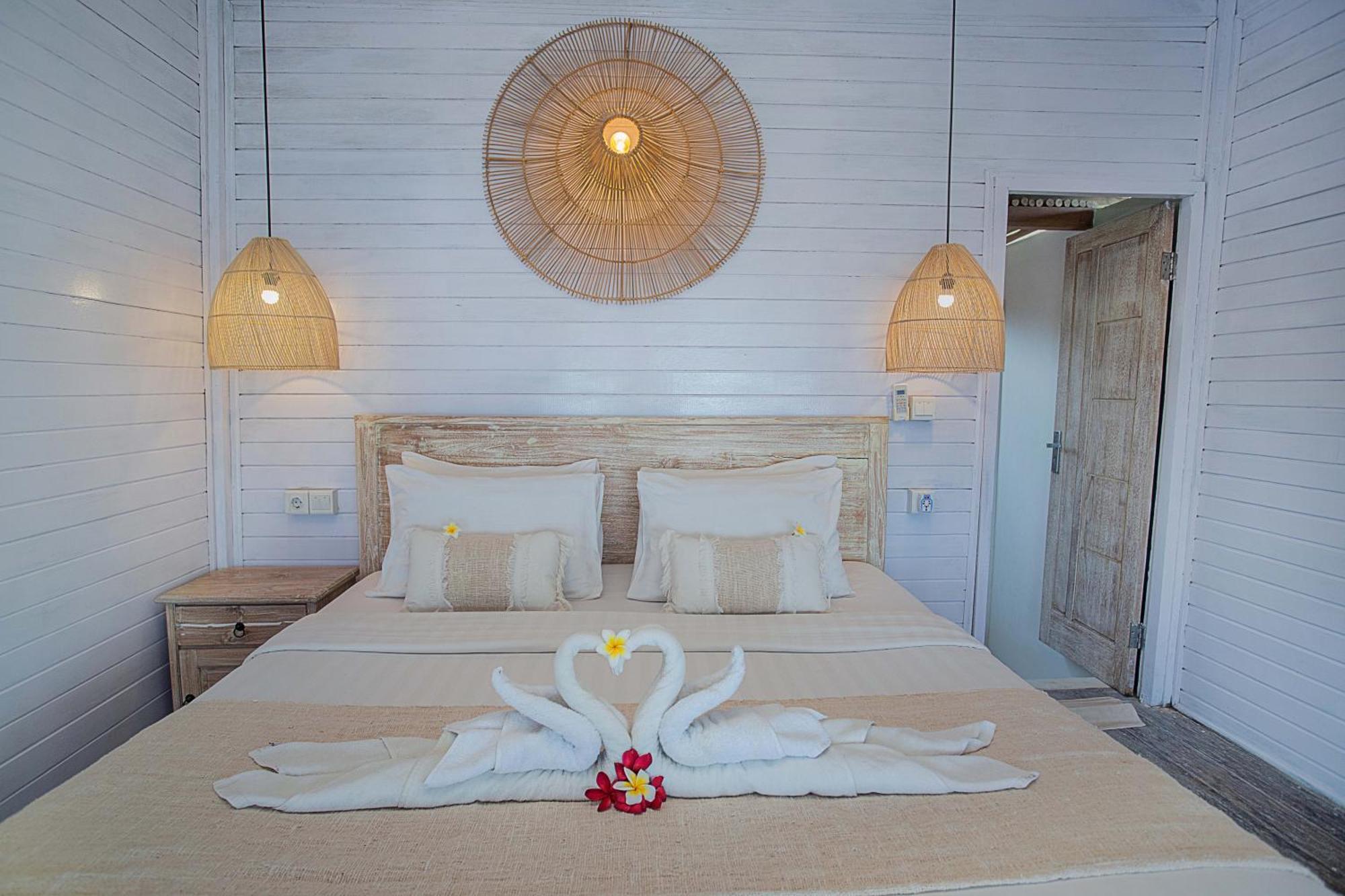 The Puncak Private Villa レンボンガン島 エクステリア 写真